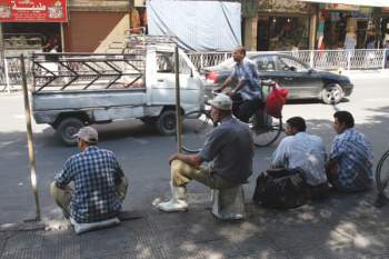البطالة في ريف حمص الشمالي، تدفع الأهالي إلى اعتمادهم على المساعدات بشكل كامل.