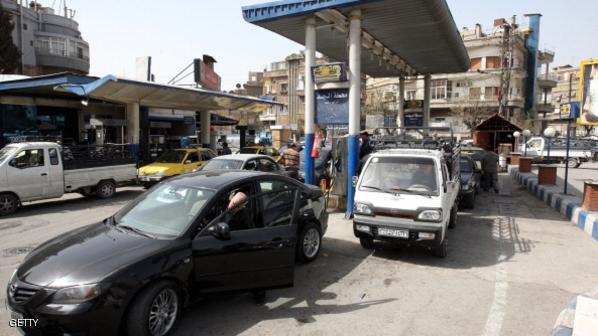 بعد فقدانه لحقول النفط في سوريا، الأسد يرفع أسعار البنزين.