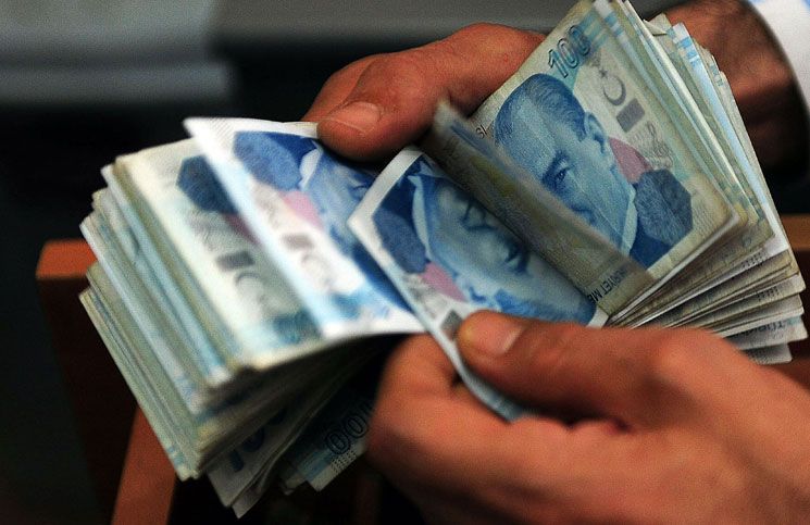 سكان حلب يرفضون الليرة التركية