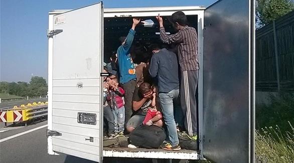38 سورياً يموتون في ثلاجة تهريب نحو النمسا.. وهذه حقيقة إلغاء اتفاق دبلن!