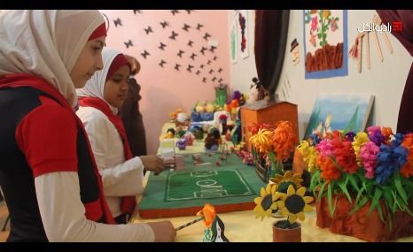 جمعية فسحة أمل الخيرية تقيم معرضاً لرسومات وأشغال الأطفال في مدينة حلب.