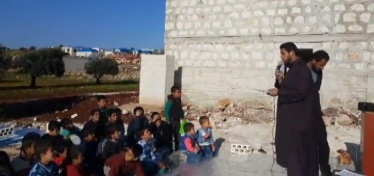 تكريم الطلاب من حفظة القرآن في مخيم النصر بريف حماه