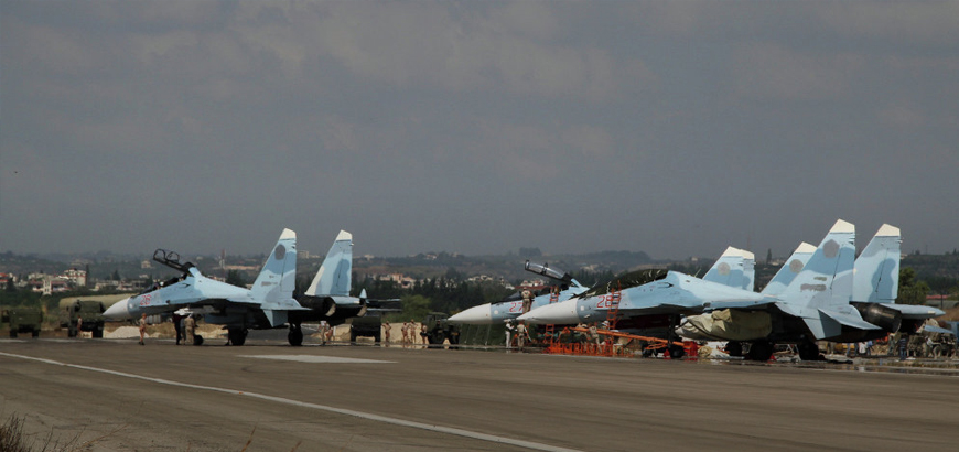بالتزامن مع قصفه لدرعا.. بوتين يعلن سحب طائرات وجنود روس من سوريا